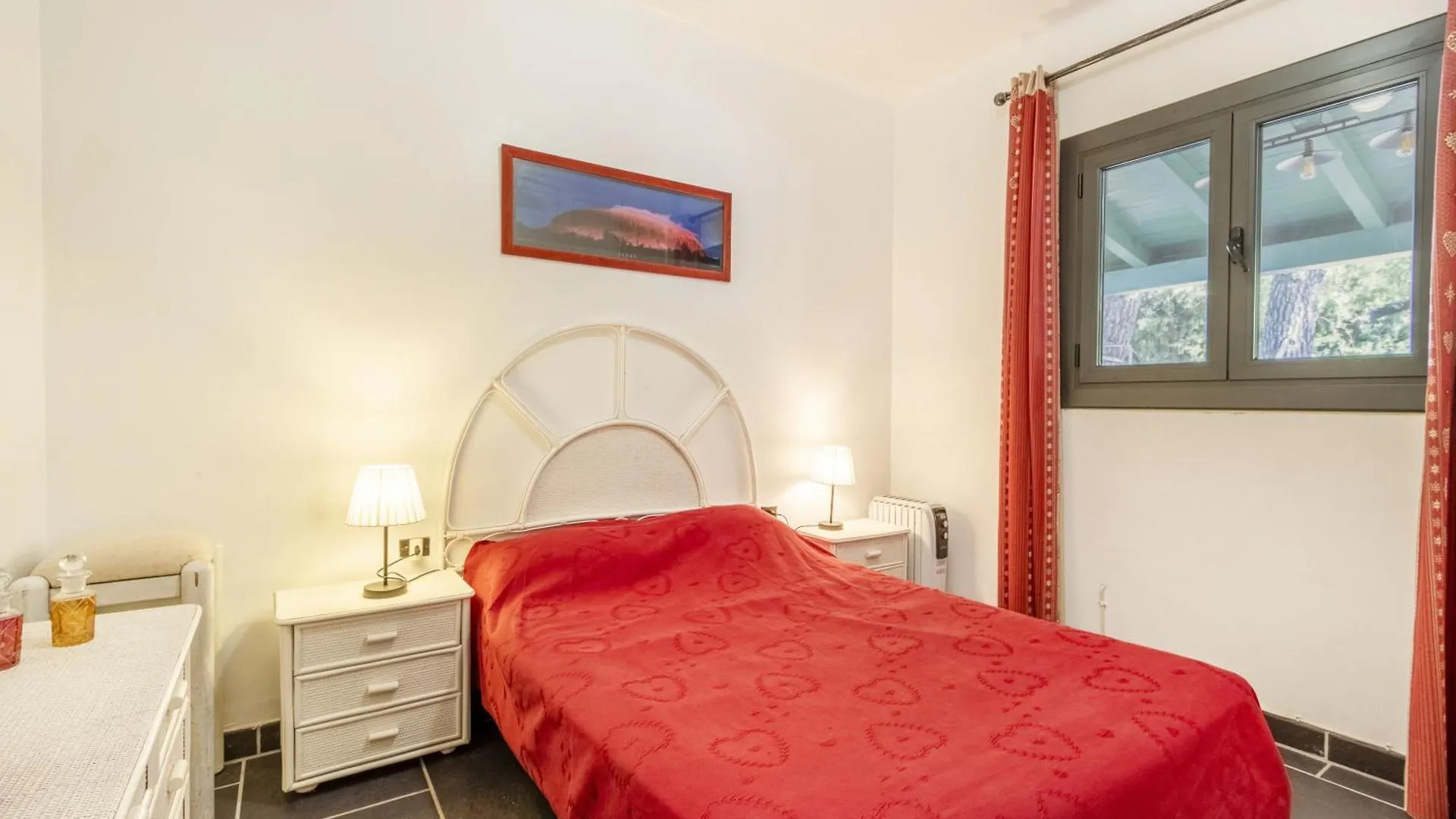 Maison Avec Piscine En Catalogne Aramunt 0*,  Spain