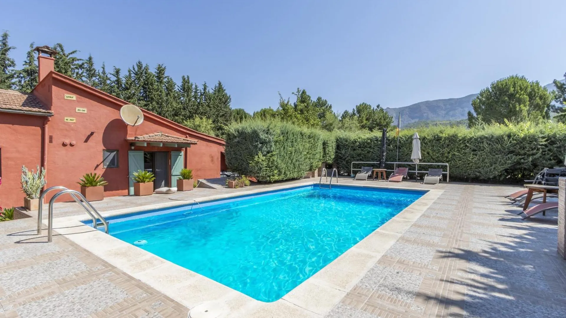 Maison Avec Piscine En Catalogne Aramunt